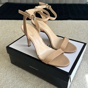 🚫SOLD🚫 Nine West Nude Patent Heels